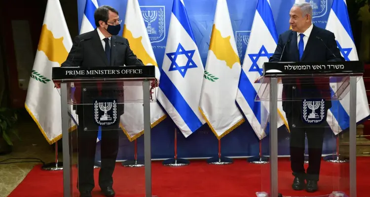 نتنياهو يعرض على الرئيس القبرصي خلال لقاء ما عرضه على عدد كبير من الدول العربية: أخبار