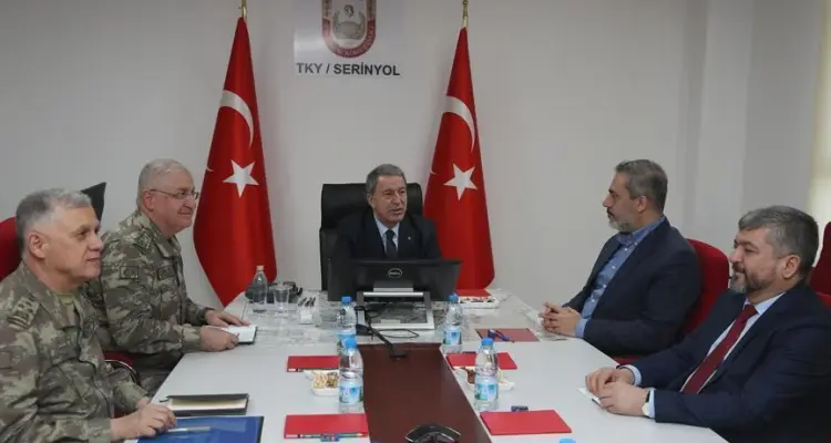 بعد إنقلاب موازين القوى بالشمال، ضُباط أتراك يجتمعون على الحدود السورية: أخبار