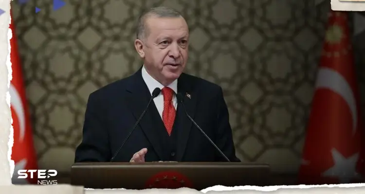 شاهد|| آلاف الأتراك يتدفقون إلى القصر الرئاسي في أنقرة بانتظار خطاب أردوغان: أخبار