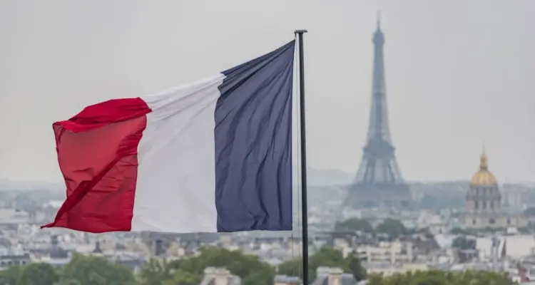 فرنسا تُكذّب روسيا بمزاعمها حول هجوم إدلب، وبلجيكا تدرس ملف عودة أبناء الدواعش: أخبار