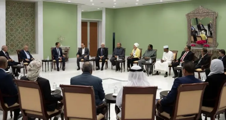 شاهد|| بشار الأسد يستقبل رؤساء أحزاب عدد من الدول العربية والإسلامية.. ويشرح لهم فكرة "القومية": أخبار