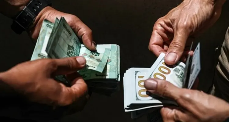 دولار السوق السوداء يسجل ارتفاعاً قياسياً: أخبار