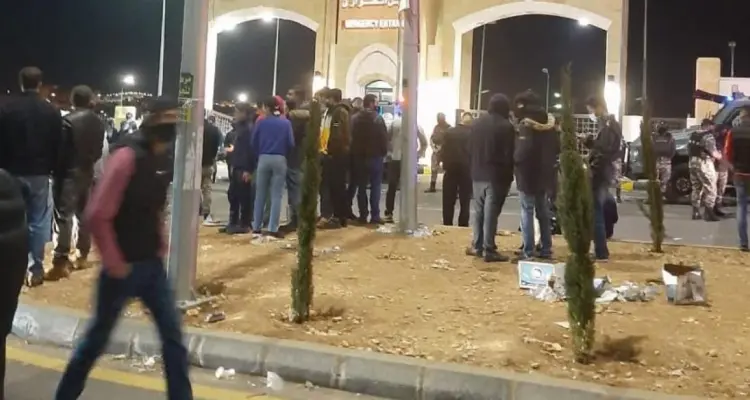احتجاجات في الأردن تطالب بإسقاط الحكومة بعد حادثة مستشفى السلط: أخبار
