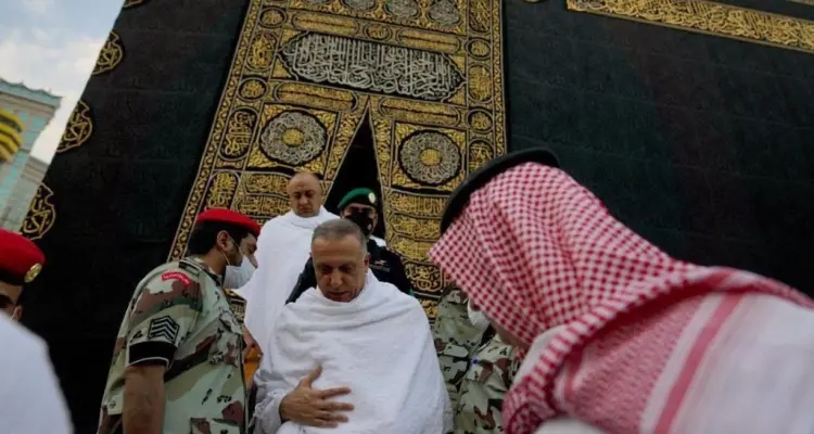 مصطفى الكاظمي يؤدي مناسك العمرة خلال زيارته للسعودية (صور): أخبار