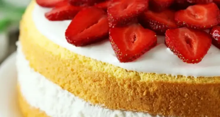 طريقة عمل تورتة سهلة وسريعة وغير مكلفة بــ3 طرق مختلفة: أخبار