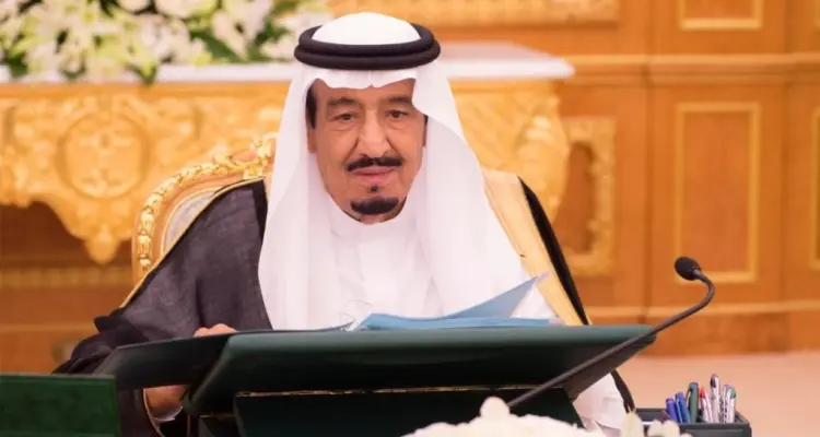 قرارات ملكية تُعيد هيكلة وزراء السعودية وتنشئ هيئات جديدة ,والجُبير خارجها: أخبار