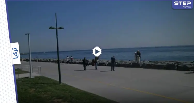 بالفيديو|| مجموعة مهاجرين أفغان يثيرون رعب الأتراك بارتدائهم الزي العسكري وتجولهم على شواطئ إسطنبول: أخبار