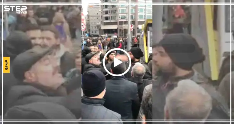  شاهد بالفيديو|| عضو الإئتلاف السوري المعارض يشتم المتظاهرين في إسطنبول ويُطرد من المظاهرة: أخبار