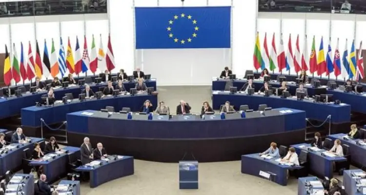 المفوضية الأوروبية توضح شرطها مقابل إعادة إعمار سوريا والموقف الدولي الجديد من القضية السورية: أخبار