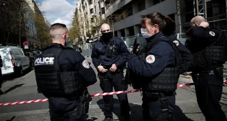 هجوم بسكين على شرطية فرنسية.. وانطلاق عملية مطاردة برية وجوية للبحث عن منفذ الهجوم: أخبار
