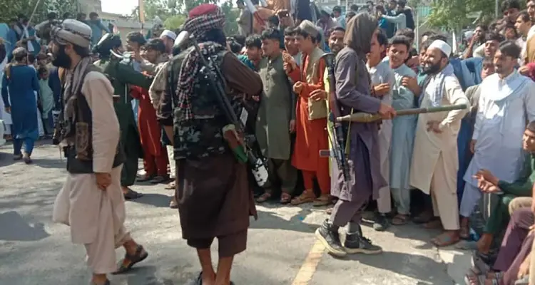 عقب انكشاف ملامح "الحكومة الجديدة" لـ حركة طالبان... تظاهرات غرب أفغانستان تخلّف قتلى وجرحى: أخبار