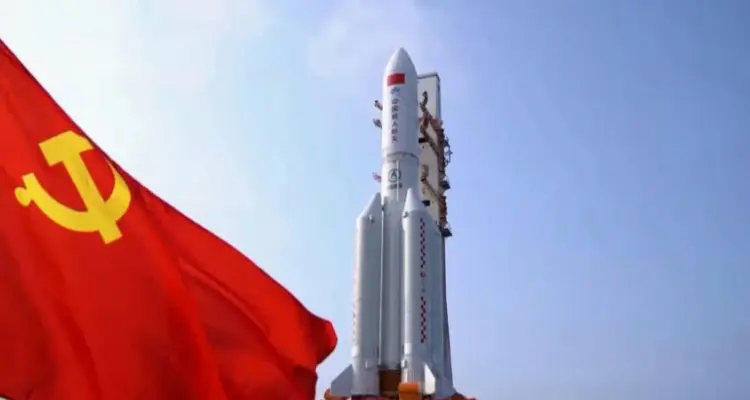 الصين تطلق صاروخاً يحمل مركبة شحن فضائية إلى محطتها الخاصة (فيديو): أخبار