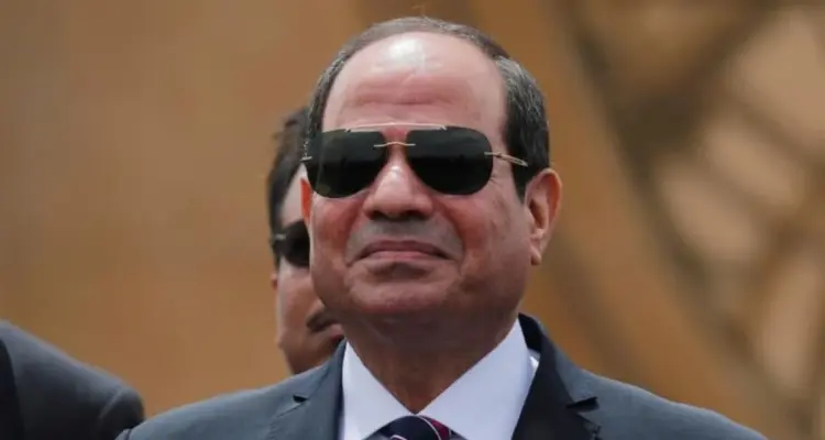 بعد نجاح تعويم السفينة الجانحة في قناة السويس.. كلمة للرئيس المصري وإدارة القناة: أخبار