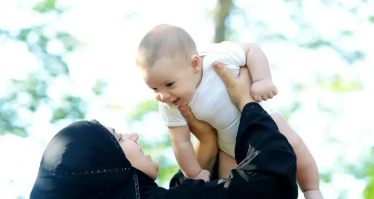 تفسير رؤية الأم في المنام لابن سيرين يختلف كثيراً إن كانت الأم متوفاة: أخبار