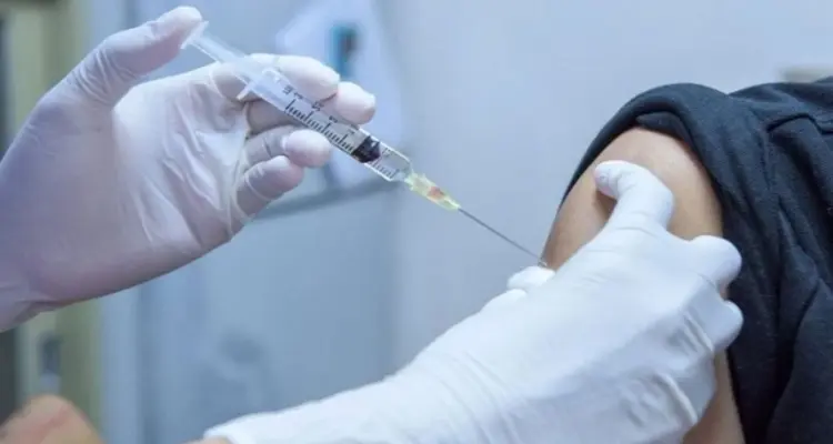 ثاني دولة عربية تعلن عن ملامسة تطعيم نصف سكانها ضد فيروس كورونا: أخبار