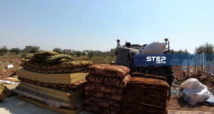 اضطرار بعض العوائل النازحة لبيع ممتلكاتهم الشخصية لتأمين معيشة أطفالهم شمال حلب: أخبار