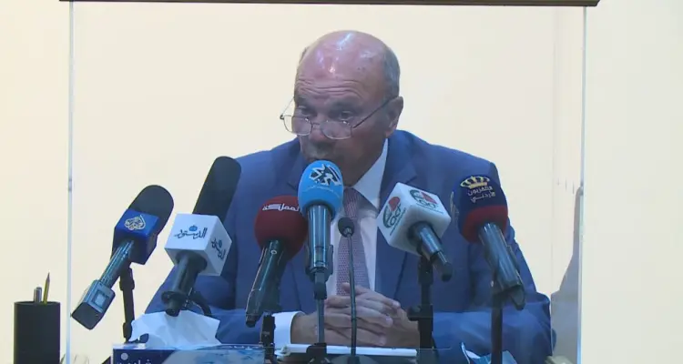 الأعيان الأردني يتحدث عن ظاهرة "مخيفة" ستولد اليأس لدى الشباب.. ويدعو إلى وضع قانون انتخاب يقضي على أمرين: أخبار