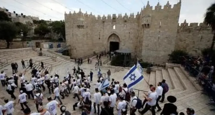 بالفيديو|| مستوطنون يرددون النشيد اليهودي في المسجد الأقصى بعد اقتحامه والجامعة العربية تحذّر من الأسوء: أخبار