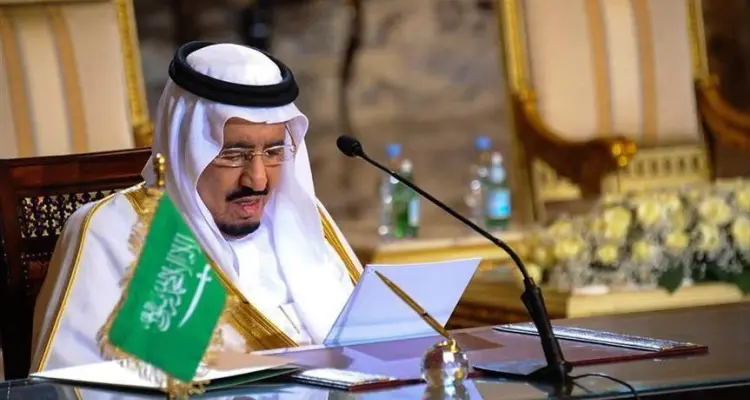 العاهل السعودي يوجه رسائل خطية إلى زعماء 4 دول خليجية: أخبار