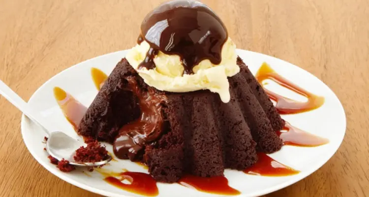 طريقة عمل مولتن كيك في 10 دقيقة بالمنزل: أخبار