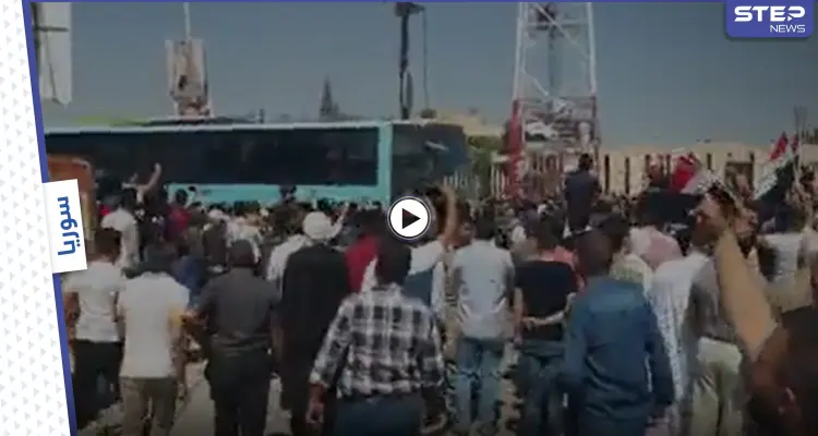 "إفراج خُلبي".. النظام السوري يُطلق سراح 28 معتقلاً من أبناء مدينة دوما (فيديو): أخبار