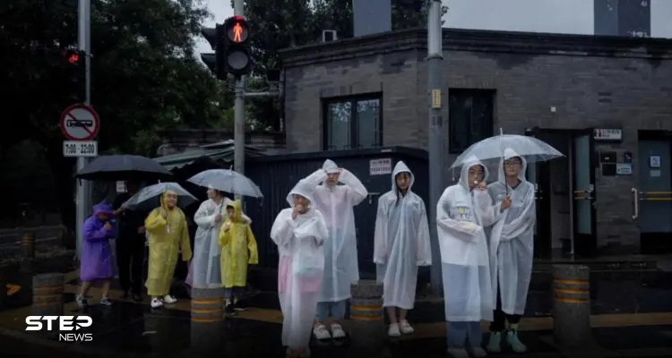 بالفيديو|| فيضانات كارثية في الصين تتسبب في قتلى وإجلاء عشرات الآلاف من بيوتهم: أخبار