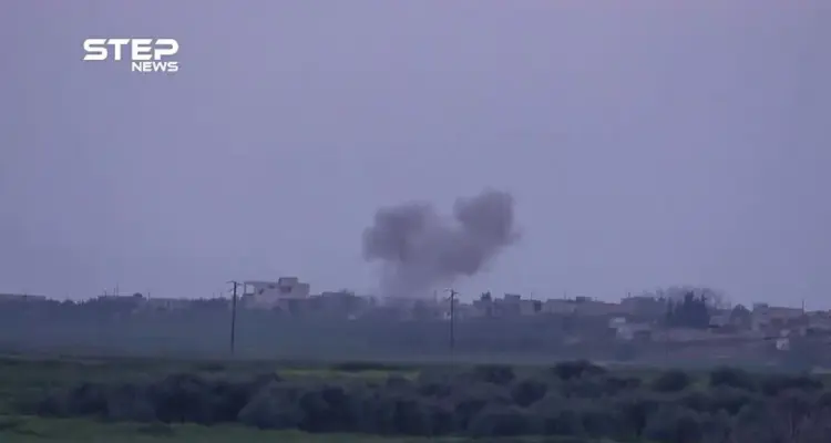 طائرة مسيرة روسية تشن غارات جوية على قرية الزكاة شمال حماة يوم أمس: أخبار