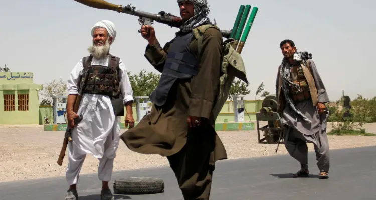 بالفيديو|| طالبان توثق سيطرتها على ثاني أكبر مدن أفغانستان ومواقع أخرى هامة.. موسكو تعلق ولندن تحذر: أخبار