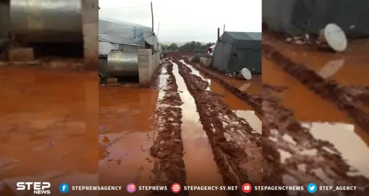 جانب من معاناة النازحين السوريين في مخيم أطمة على الحدود التركية: أخبار