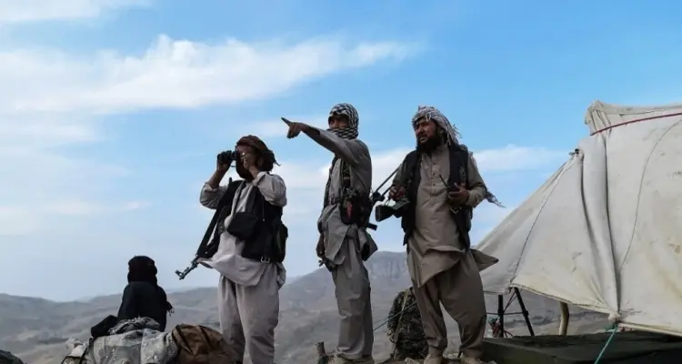 "طالبان" تسيطر على عواصم 5 ولايات وتهاجم مواقع مهمة بولايات أخرى: أخبار