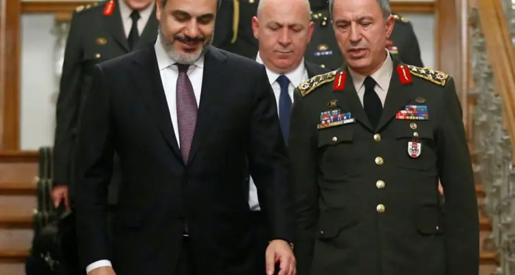 وزراء دفاع تركيا وروسيا يتباحثون الشأن السوري.. والتفاصيل!؟: أخبار