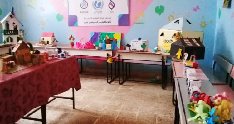 معرض أعمال يدوية للأطفال في بلدة كفركرمين غربيّ حلب: أخبار