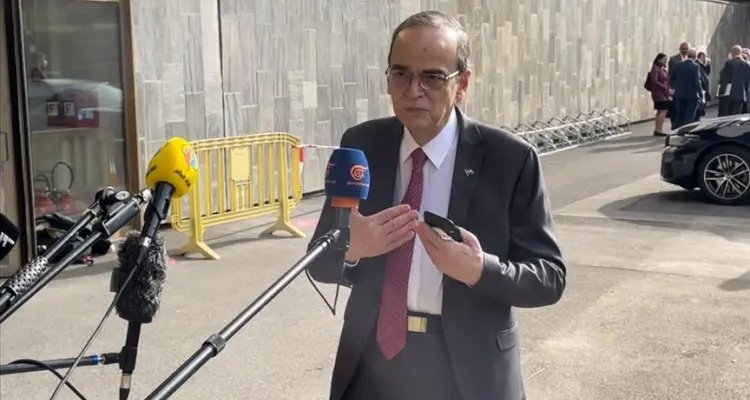 رئيس وفد المعارضة إلى جنيف يكشف تطوراتٍ تتعلق بصياغة الدستور قد تضغط على النظام: أخبار