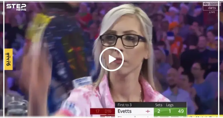 شاهد بالفيديو|| شقراء بريطانية تحصد 3 ملايين مشاهدة وتدخل التاريخ بضربة سهم: أخبار