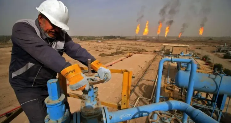 قطاع النفط يتداعى كما الكهرباء... وزير النفط العراقي يكشف قراراتٍ خطيرةً اتخذتها شركات التنقيب الأجنبية: أخبار