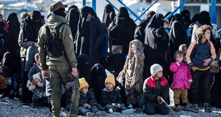 جرائم مروعة.. داعش يرجم امرأة في مخيم الهول حتى الموت ويقتل أخرى أمام صغارها: أخبار