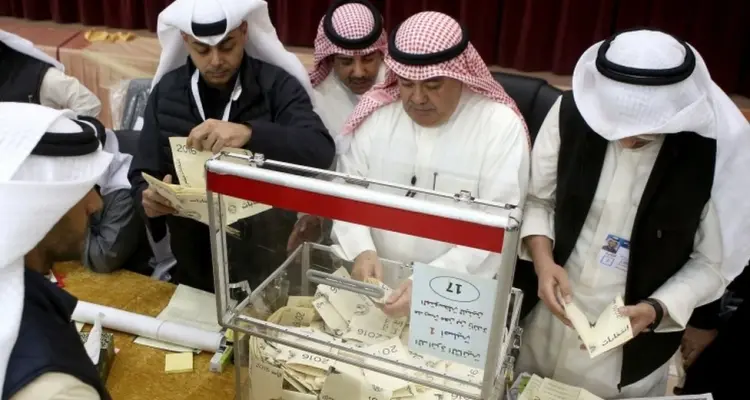 المحكمة الدستورية الكويتية تصدر قراراً هاماً حول الانتخابات البرلمانية: أخبار