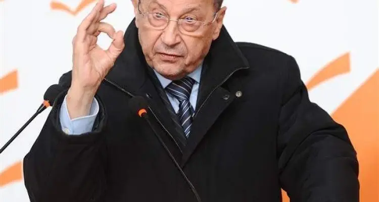 "كلمته المدوية" أثارت غضب الرئيس اللبناني.. عون يفتح النار على بري بسبب الحريري: أخبار