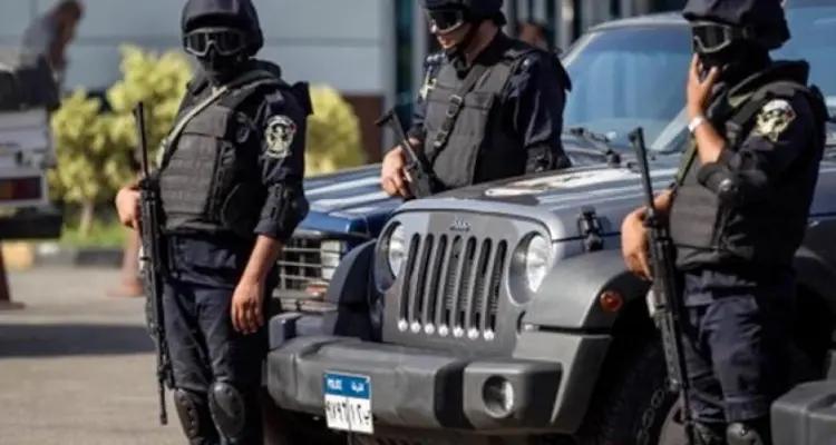 فيديو "سندويتشات بالمخدرات" بأحد الطرق السريعة في السويس يحرك الأمن المصري: أخبار