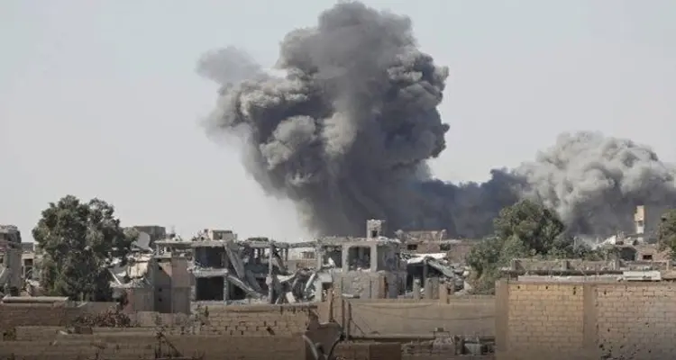 الروسي يقصف مواقع لـ ميليشيا إيران شرق سوريا، وقسد تُدخل أغذية لـ مناطق داعش: أخبار