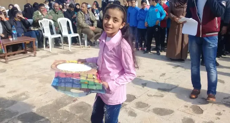 مكتب تعليمي بريف عفرين يُكافئ مدرسة بحرمانها من خمس مواد !!: أخبار