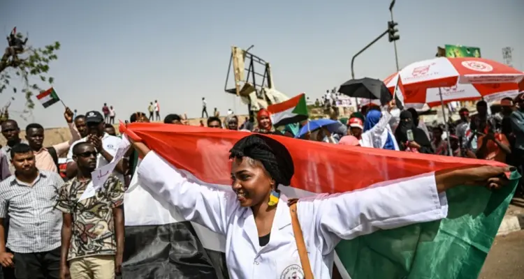 مستشار البرهان يعلّق على التغييرات في 25 أكتوبر والمرحلة الانتقالية في السودان: أخبار