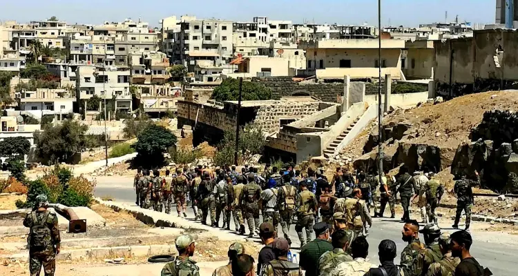 قوات النظام السوري تدخل بـ1500 مقاتل إلى مدينة طفس غرب درعا لتنفيذ أحد بنود الاتفاق مع الأهالي: أخبار