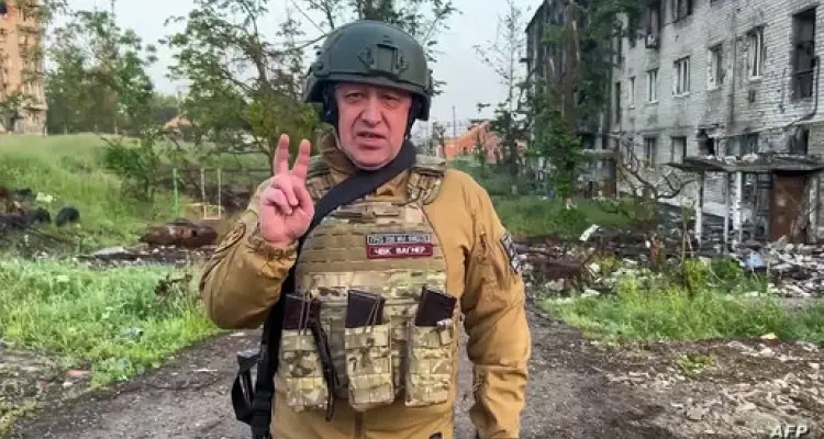 بالفيديو|| الجيش الروسي ينتشر بشوارع موسكو.. والكرملين يدعو لاعتقال قائد فاغنر: أخبار