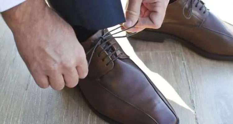 ترى ما هو تأويل رؤية الحذاء في المنام ابن سيرين ؟ ... تفسيرات متضاربة ستدهشك: أخبار