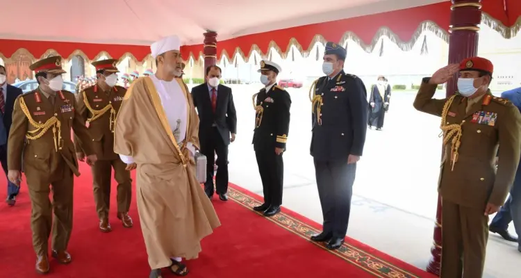 سلطان عُمان هيثم بن طارق يغادر البلاد في أول زيارة خارجية له منذ توليه الحكم إلى بلدٍ مجاور: أخبار