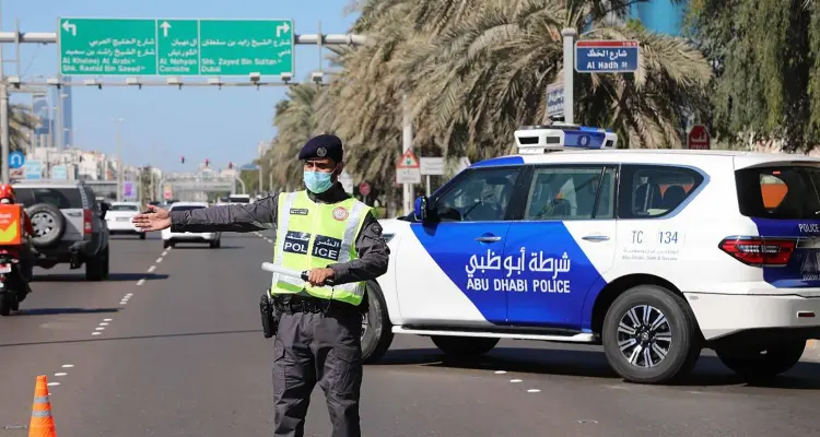 شرطة أبوظبي تتحدث عن رصد أجسام طائرة بعد انفجار وتفتح تحقيقاً.. وميليشيا الحوثي تقول إنها شنّت هجوماً على الإمارات: أخبار