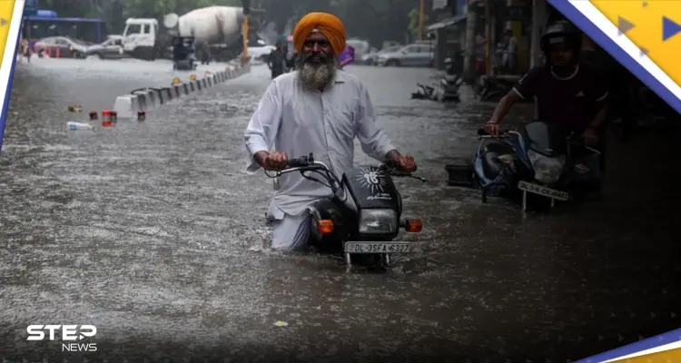 شاهد|| فيضانات وانزلاقات أرضية "مروعة" في نيودلهي تخلف 15 قتيلاً.. والسلطات تغلق المدارس: أخبار