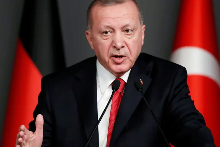 أردوغان يدلي يتصريحه الأول عقب تفجيرات كابل ويعلن عن زيارة أولى من نوعها لدولة أجنبية: خبر عاجل
