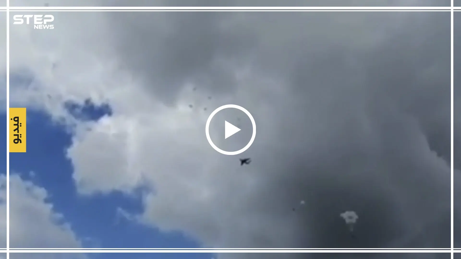 تحطم مدرعتين روسيتين بعد سقوطهما من السماء خلال تدريب عسكري حضره بوتين (فيديو): مدرعات